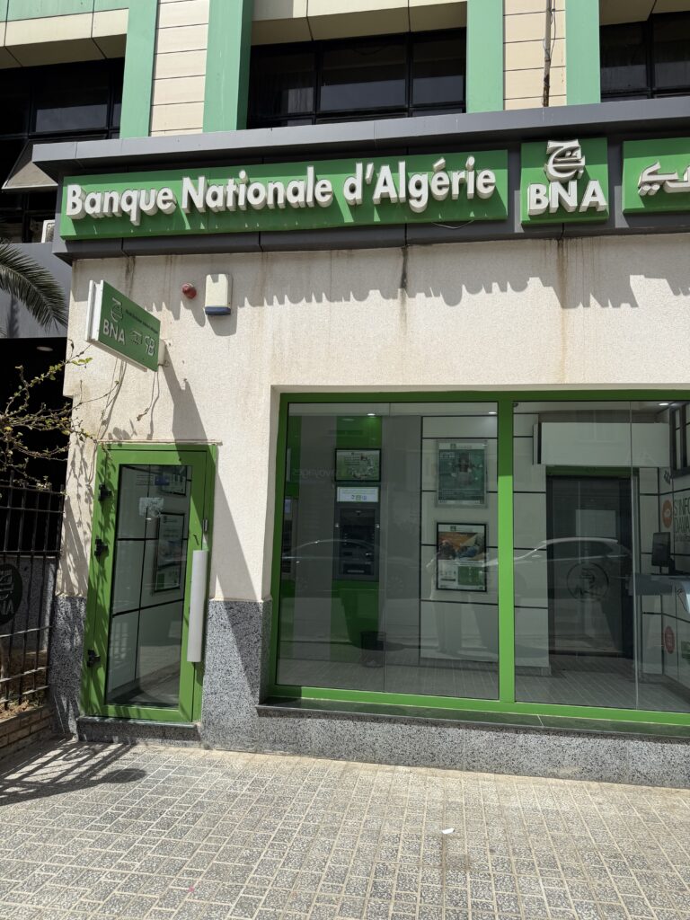 Ouvrir un compte bancaire en Algérie quand on est Franco-Algérien : c&rsquo;est plus simple qu&rsquo;on le croit